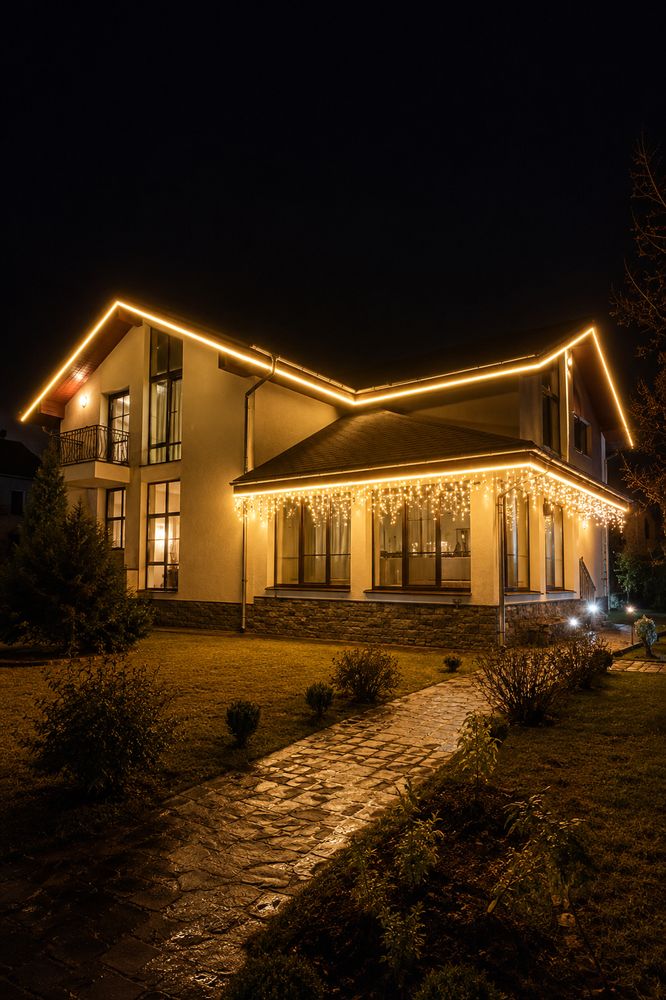 arxitekturnaya-podsvetka-neon-baxroma